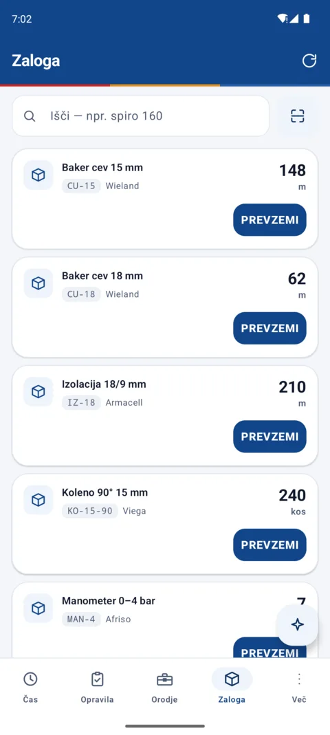 Zaslon Zaloga na telefonu: seznam materiala s količinami in gumbom Prevzemi.